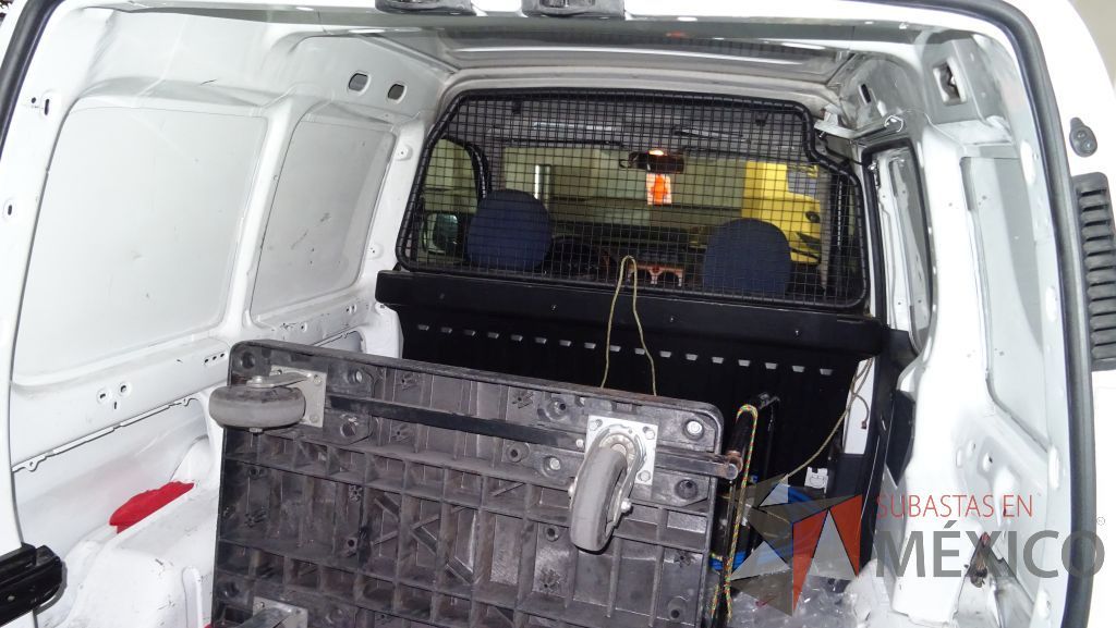 Lote 001 - Camioneta Peugeot Partner VU, Con puerta Corrediza, Año 2011 - Imagen 19