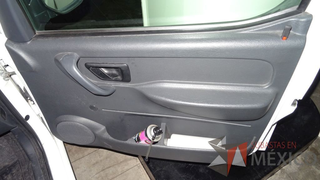 Lote 001 - Camioneta Peugeot Partner VU, Con puerta Corrediza, Año 2011 - Imagen 17