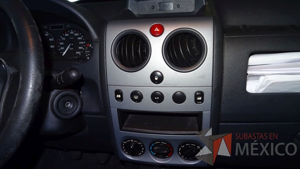Lote 001 - Camioneta Peugeot Partner VU, Con puerta Corrediza, Año 2011 - Imagen 13