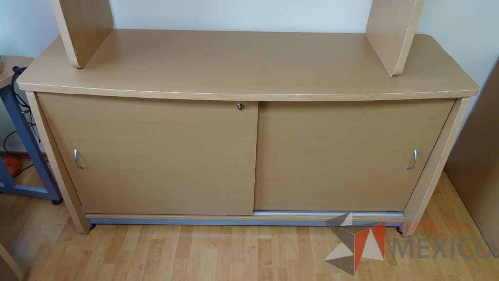 Lote 001 - Oficina ejecutiva, escritorio , gabinete con caja fuerte, credenza con gaveta - Imagen 14