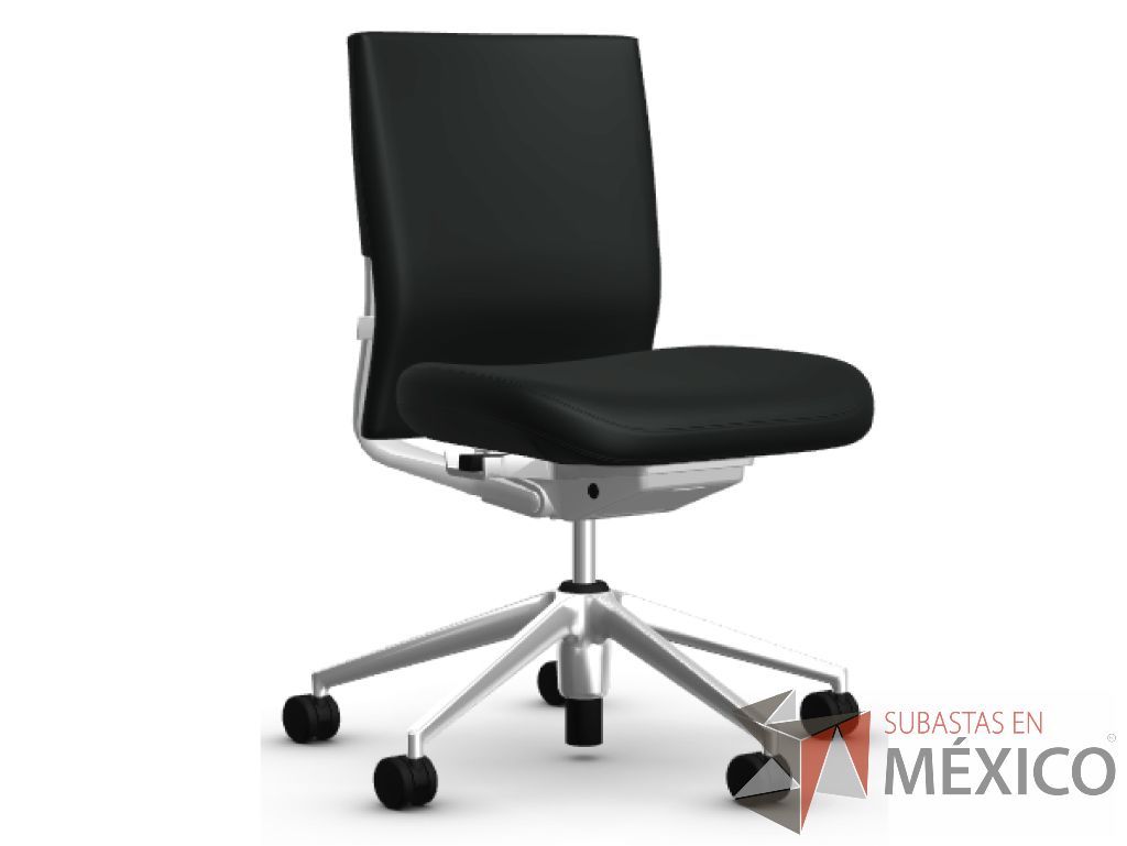 Lote 025 - ID Soft.Con respaldo y asiento en tela color negro, sin brazos.