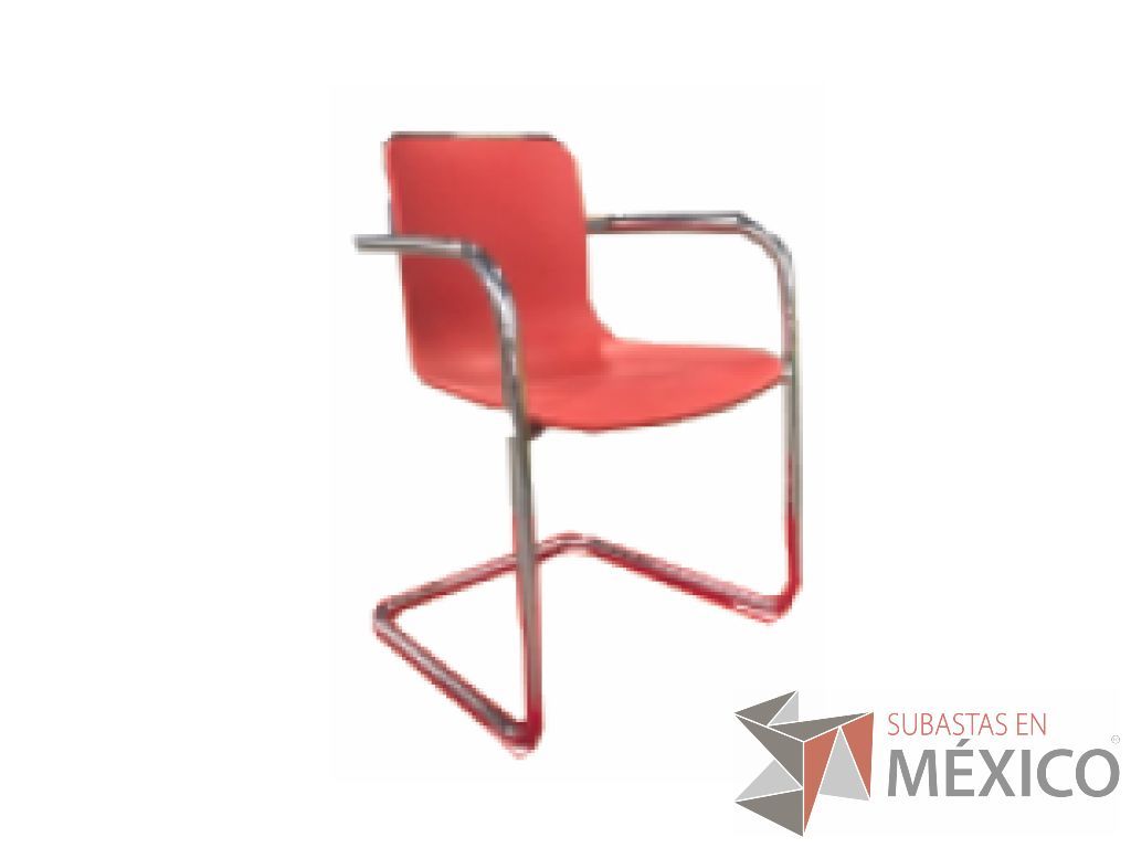Lote 044 - Hal cantiléver asiento de polipropileno, con reposabrazos color brick, base de tubo de acero tubular cromada, base en deslizamientos para alfombras
