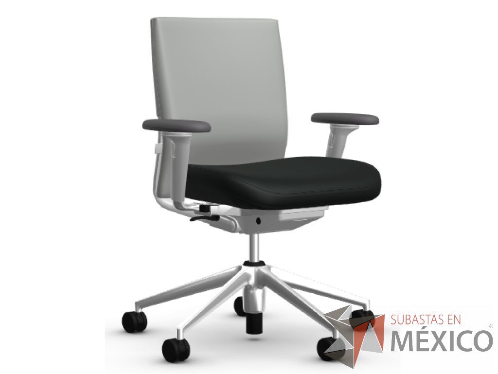 Lote 061 - ID Soft. Con respaldo en tela color gris, asiento en tela color negro, brazos 2D ajustables en altura