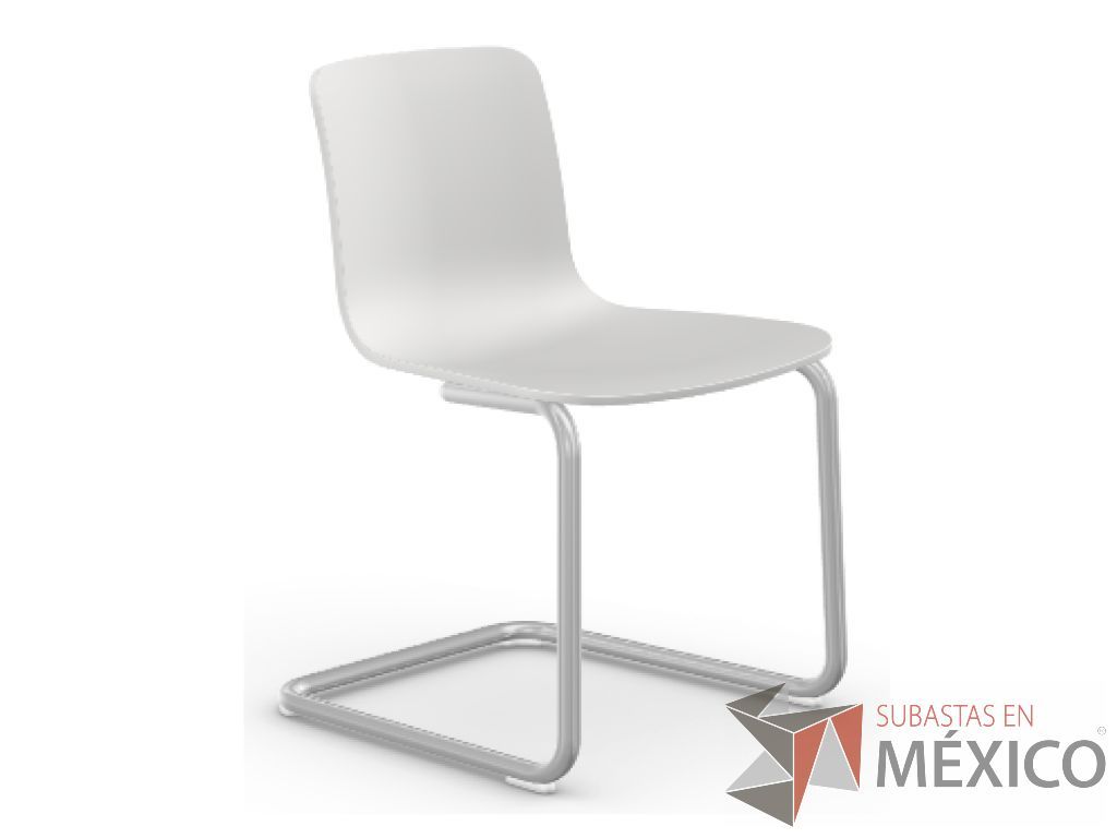 Lote 127 - Hal cantiléver con carcasa en polipropileno teñido color blanco, con estructura cantilever en aluminio pulido.