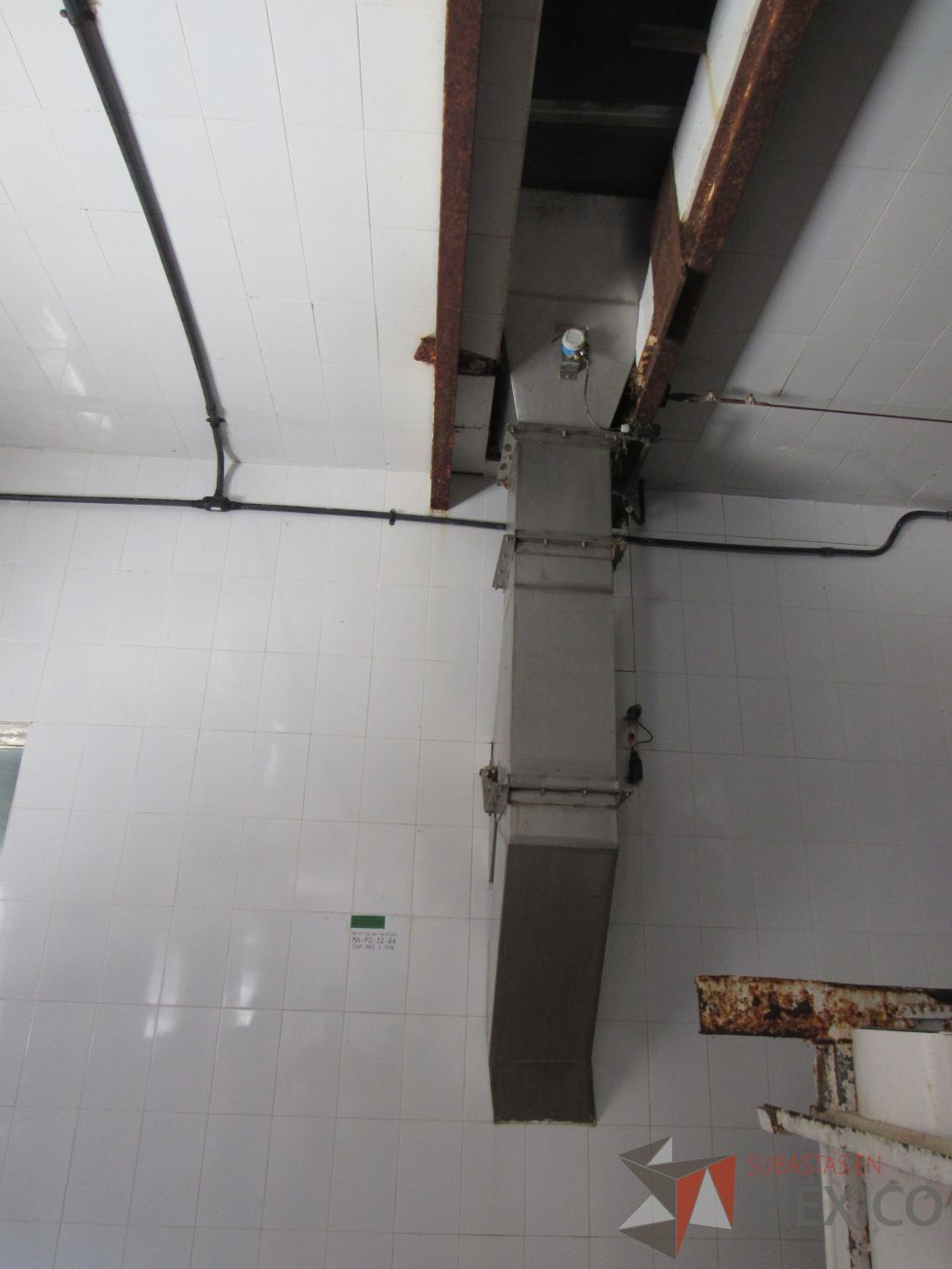 Lote 103 - Tolva de paso de piso germinación 2 a piso 1 acero galvanizado - Imagen 3
