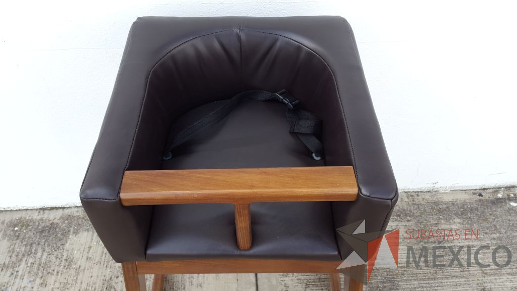 Lote 021 - 4 Periqueras de madera con asiento tipo piel en color negro - Imagen 2