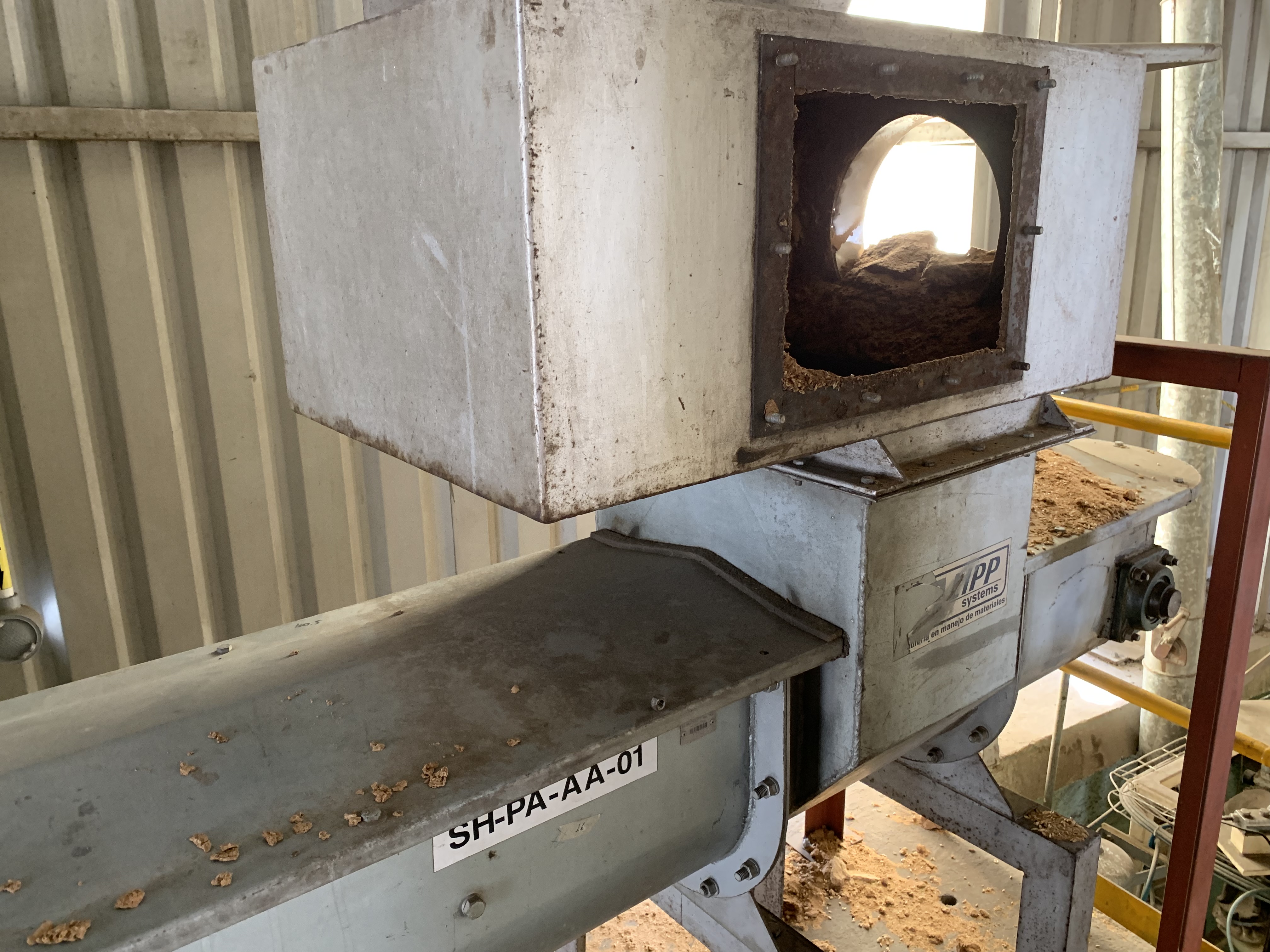 Lote 238 - Arrastrador que lleva malta de los elevadores de Silos Chicos a Máquina limpiadora - Imagen 2