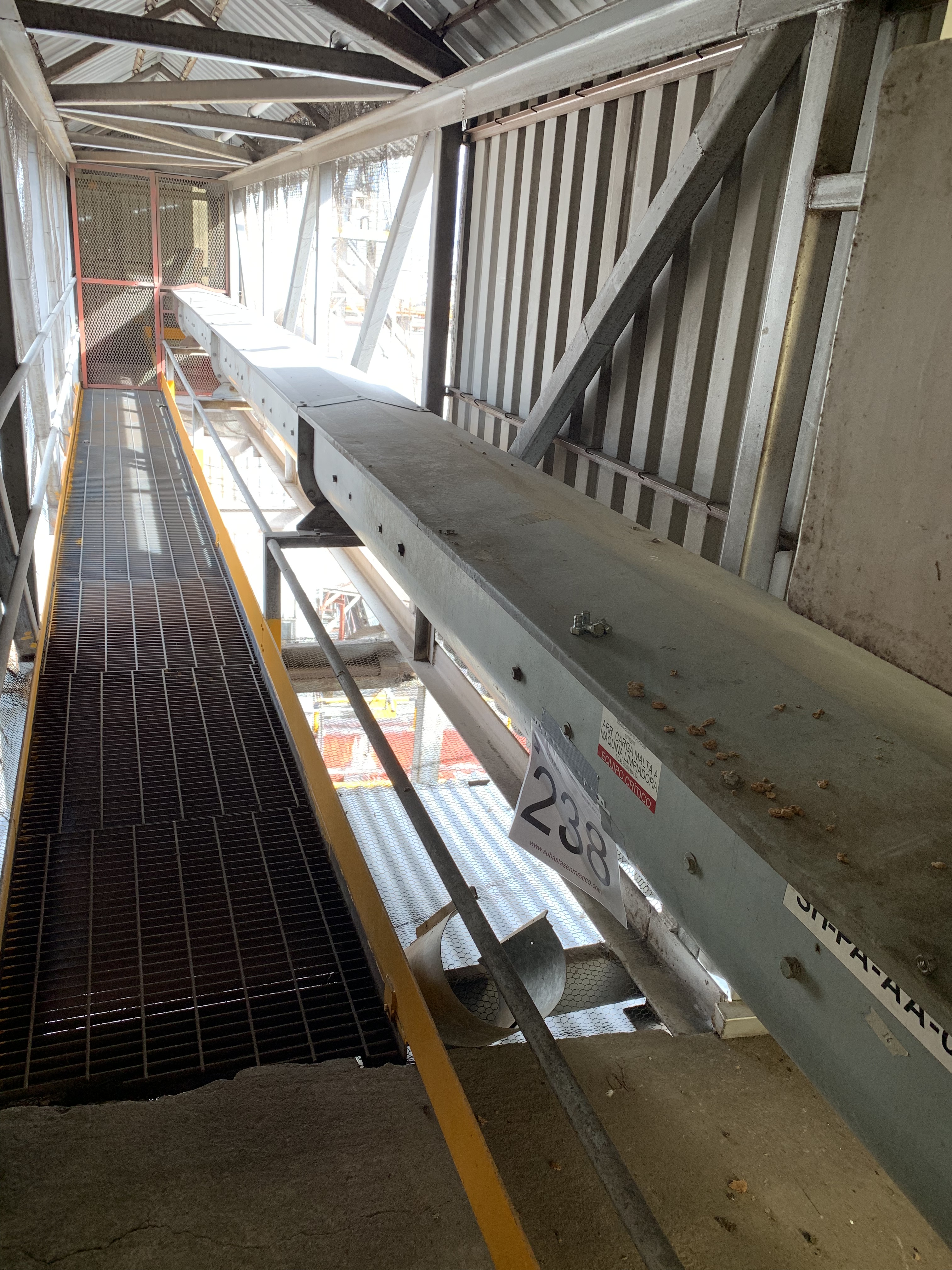 Lote 238 - Arrastrador que lleva malta de los elevadores de Silos Chicos a Máquina limpiadora - Imagen 5