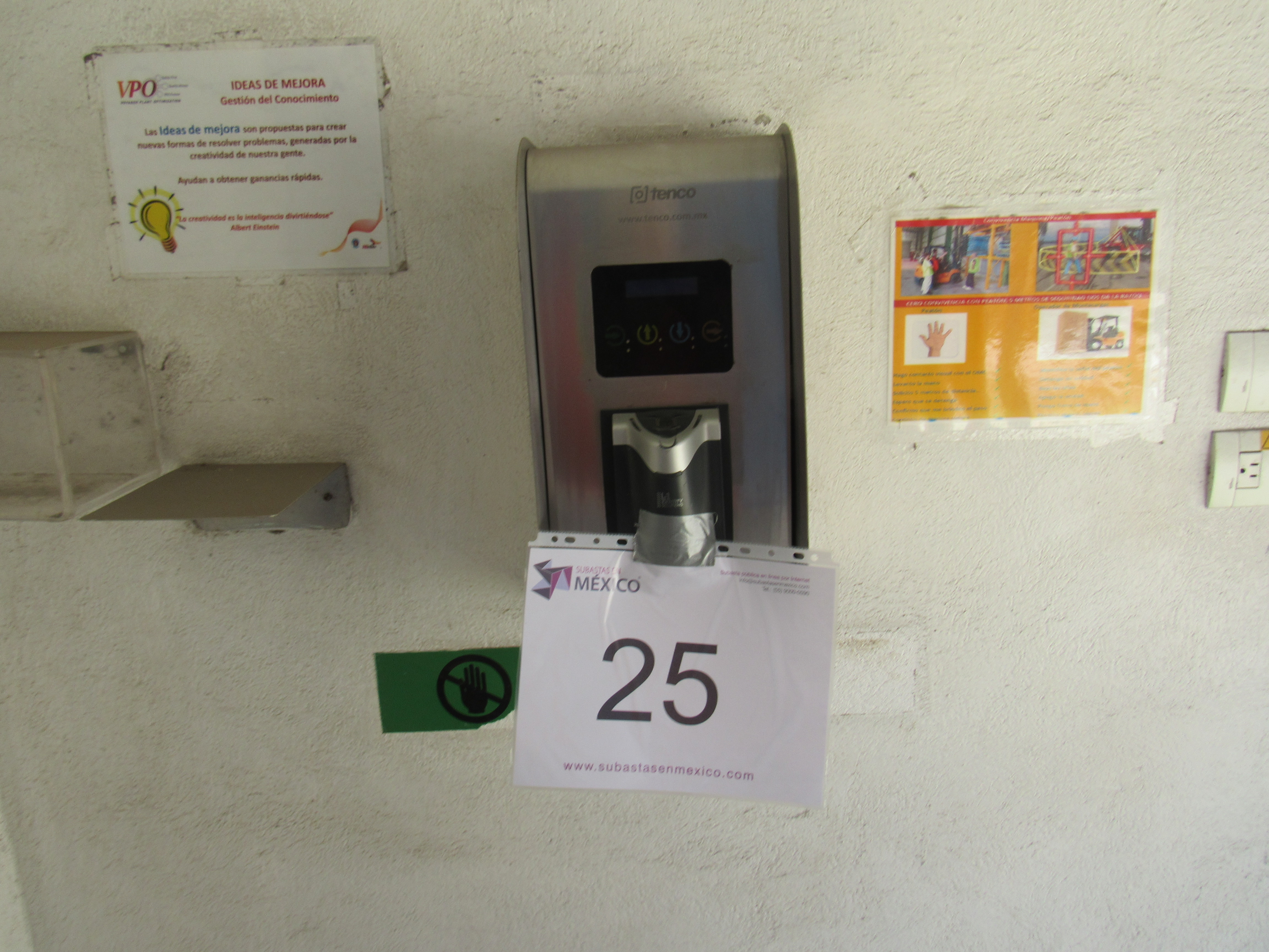 Lote 533 - Unidad de tiempo y asistencia conformado por lector biométrico