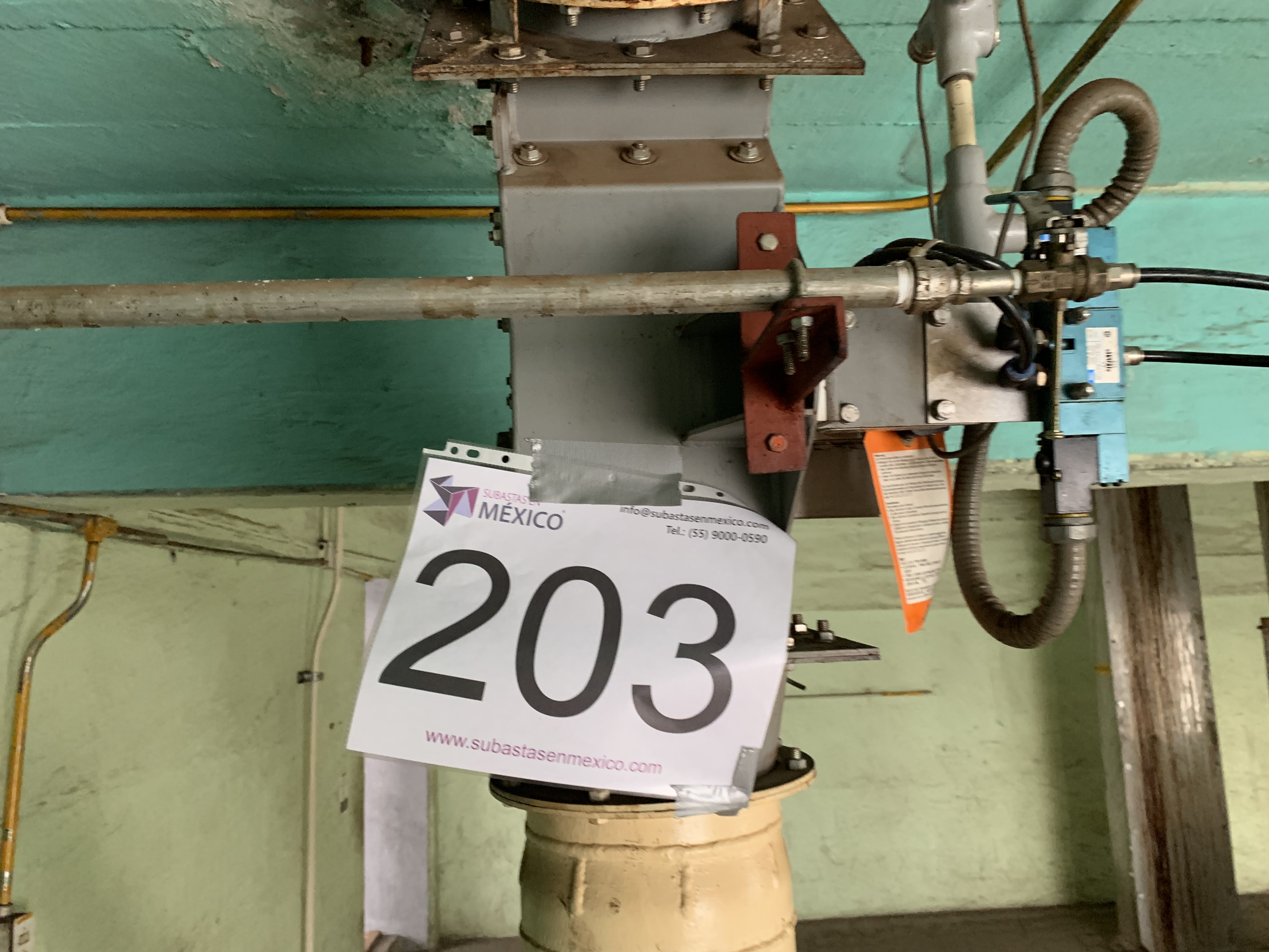 Lote 203 - Valvula pantalón para carga de malta negra las tolvas metálicas 2 y 3 de concreto - Imagen 3