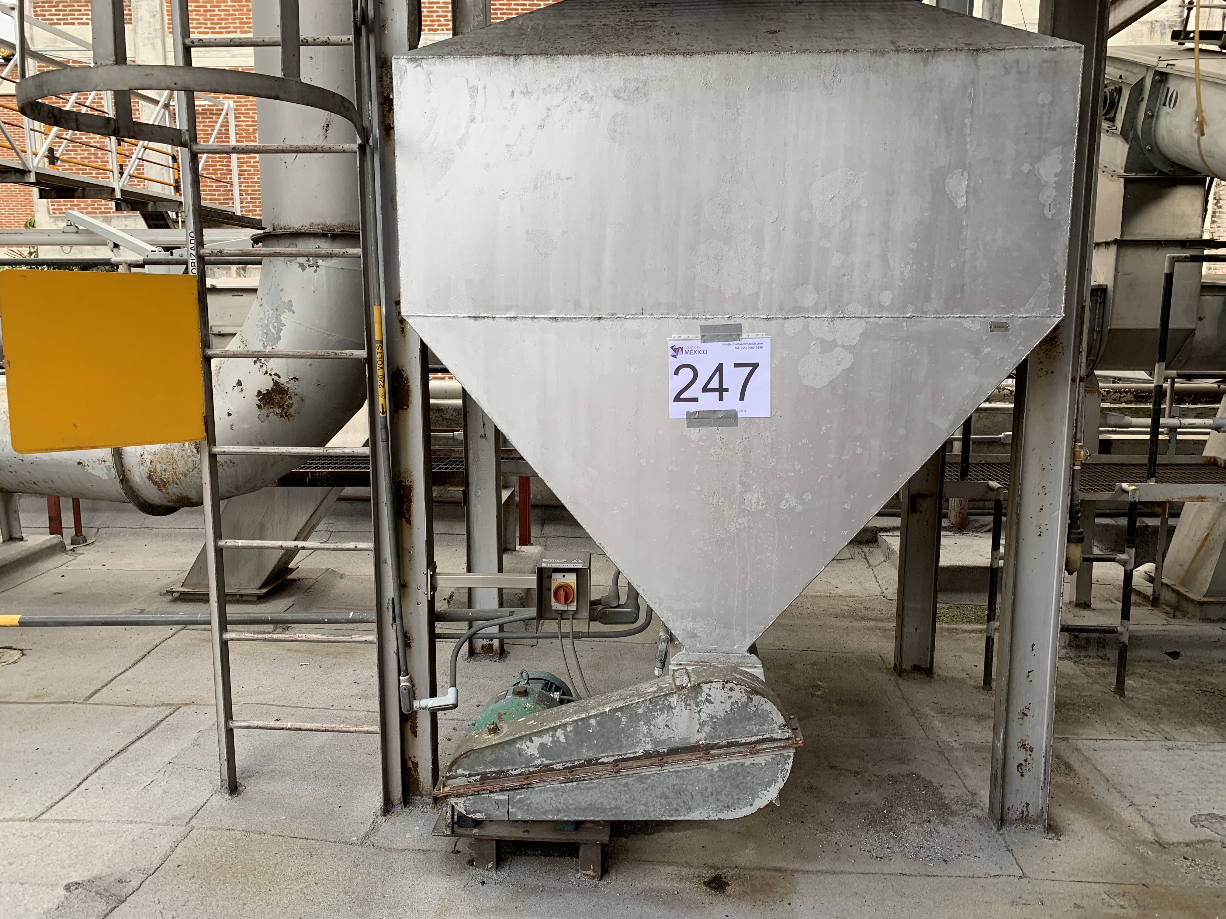 Lote 247 - Tolva de raíz del despacho de malta, sobre azotea de pisos de germinación