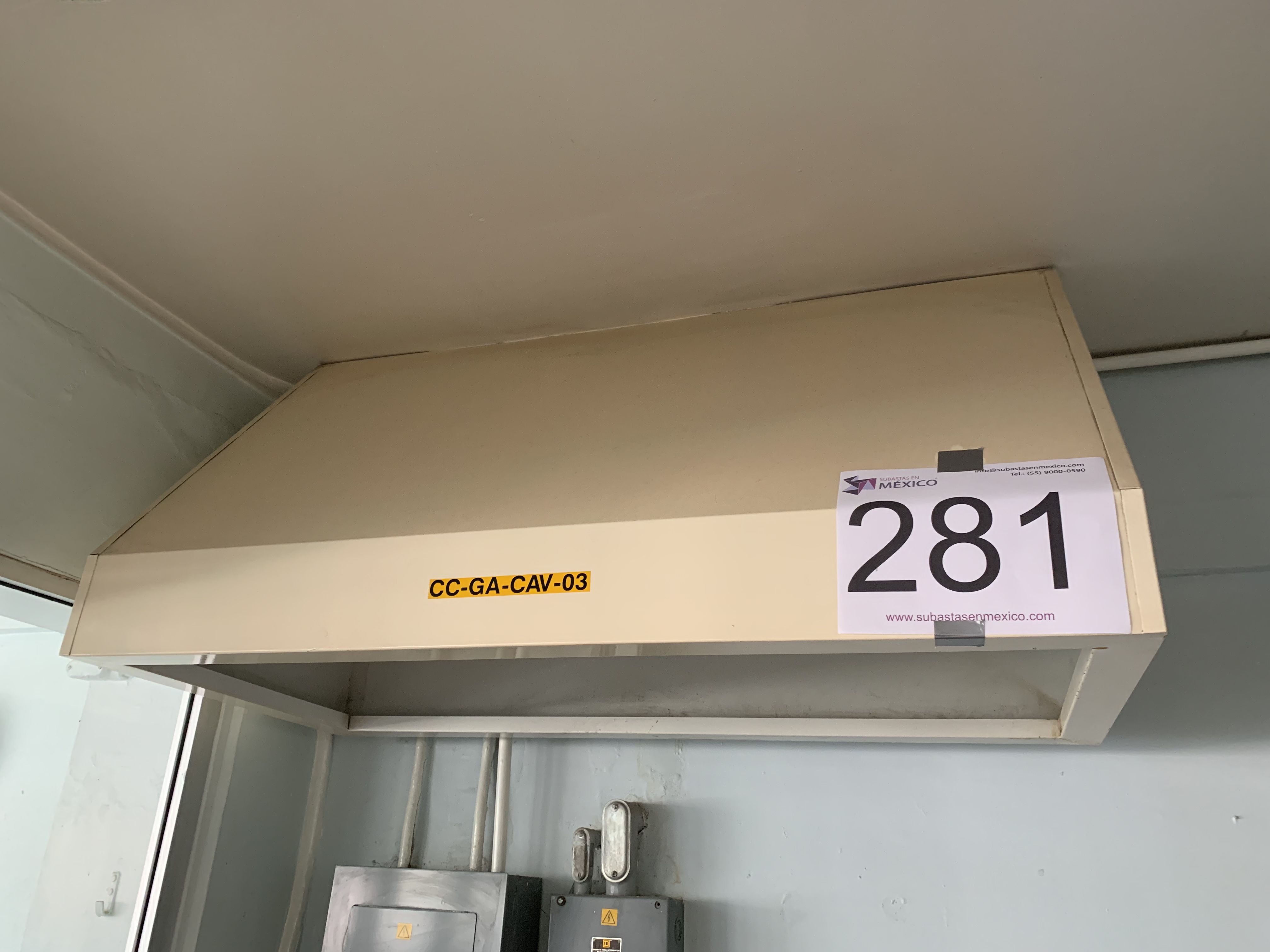 Lote 281 - Campana de flujo fabricada en metal dims 1.50 x 0.90 x 1.30 mts