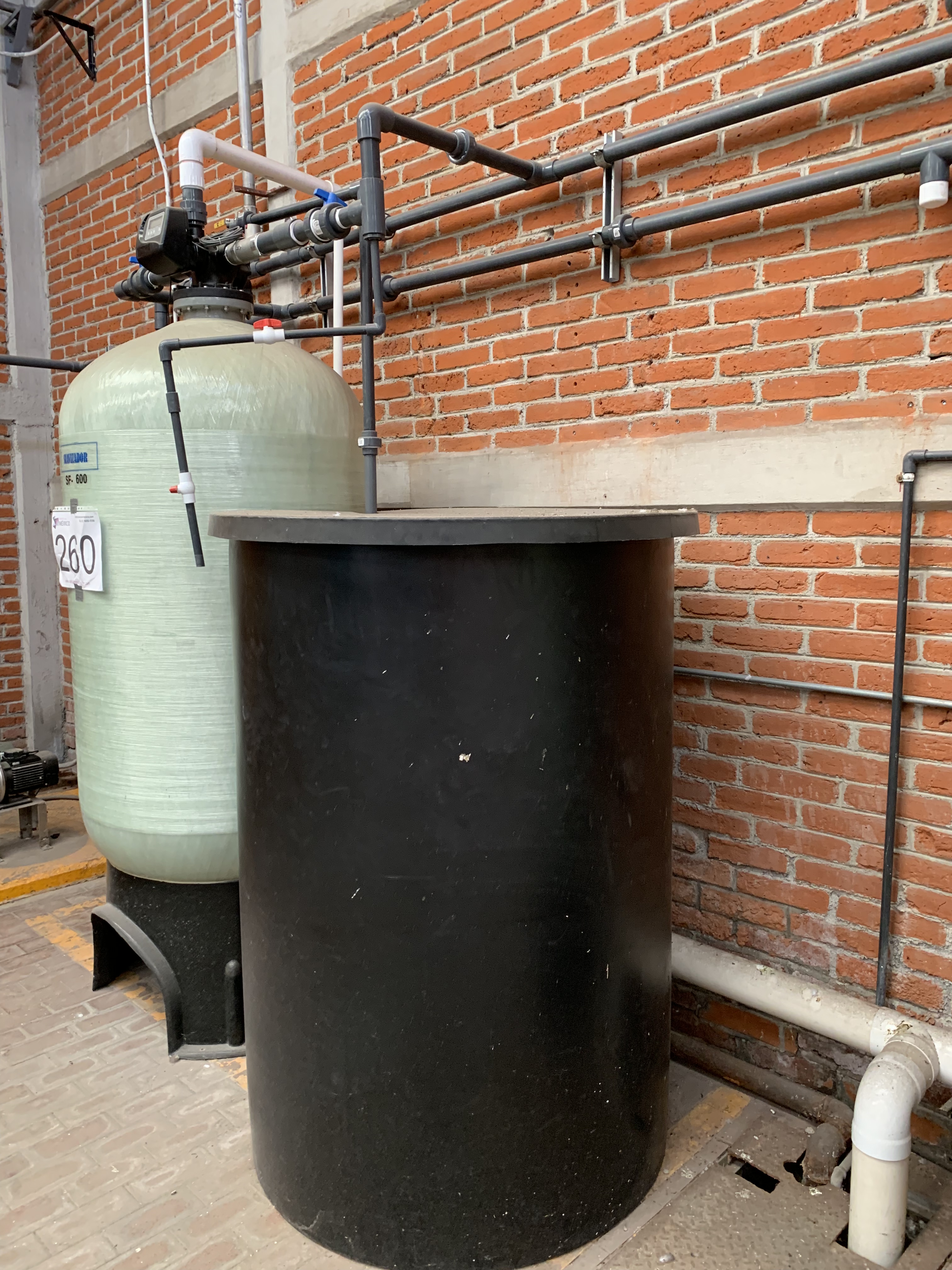 Lote 260 - Equipos de suavizacion de agua sf-600 nuevos, capacidad 900 kg cada tanque - Imagen 5