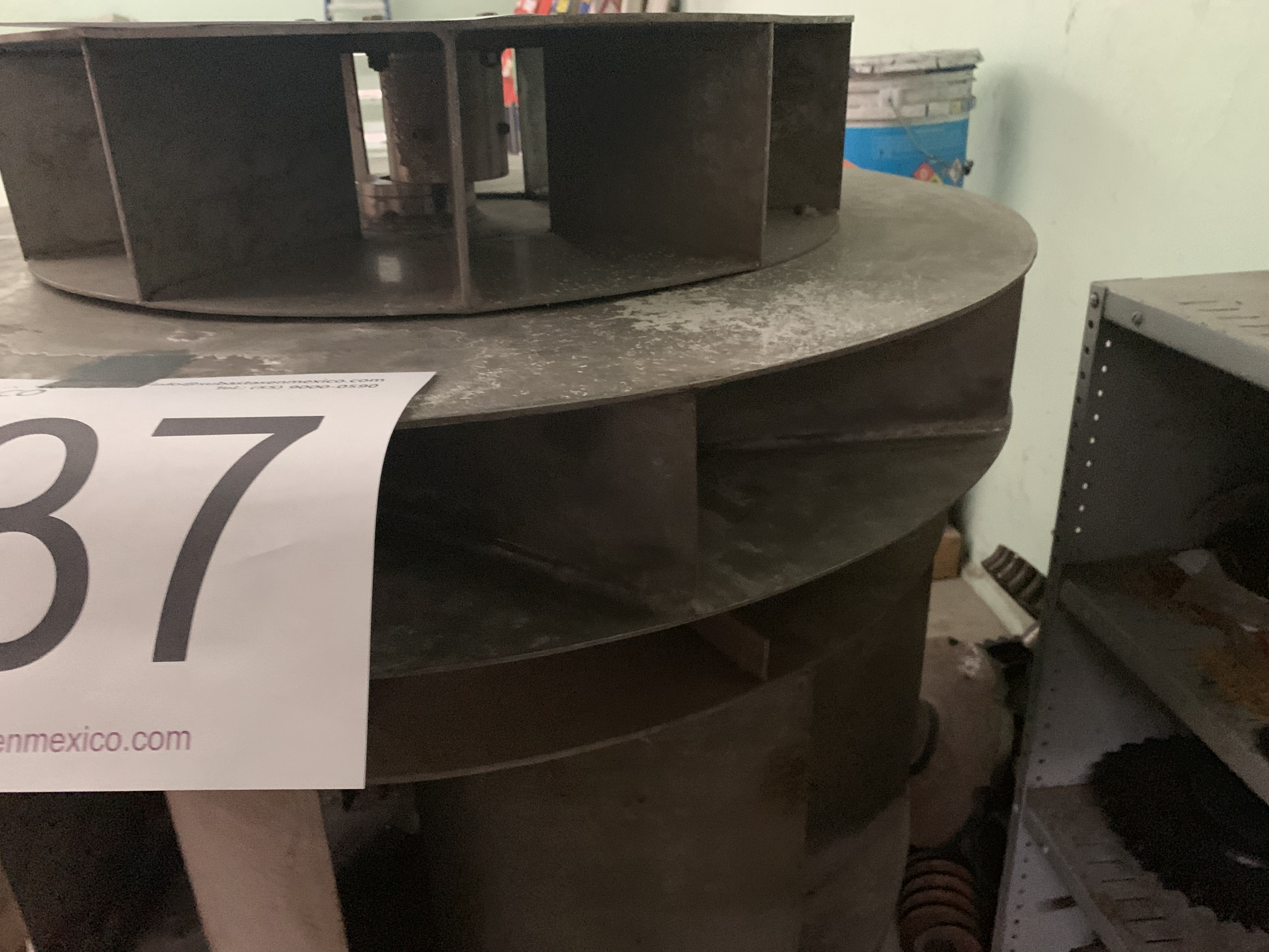 Lote 337 - Impulsor para ventilador de 40 pulg diametro x 5 pulg de grueso con entrada para flecha de 2 1/4" - Imagen 2