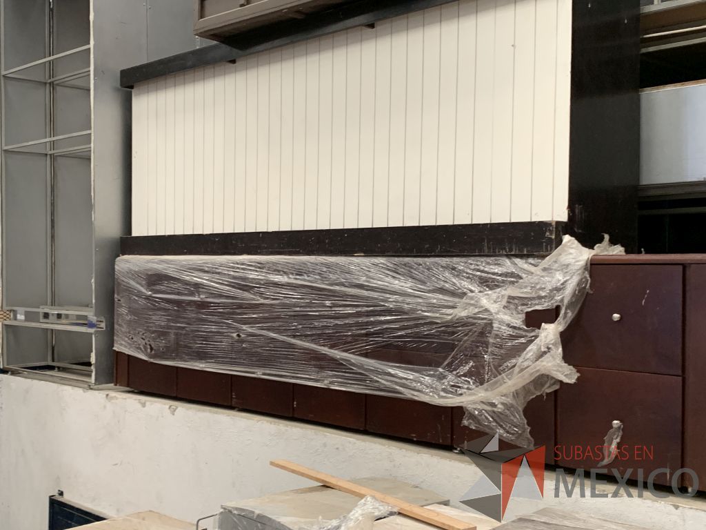 Lote 007 - Lote con más de 1,700 artículos, Stand´s, Marcos de Acero y Mobiliario (más de 550 sillas), Unifila, Tarimas... - Imagen 256