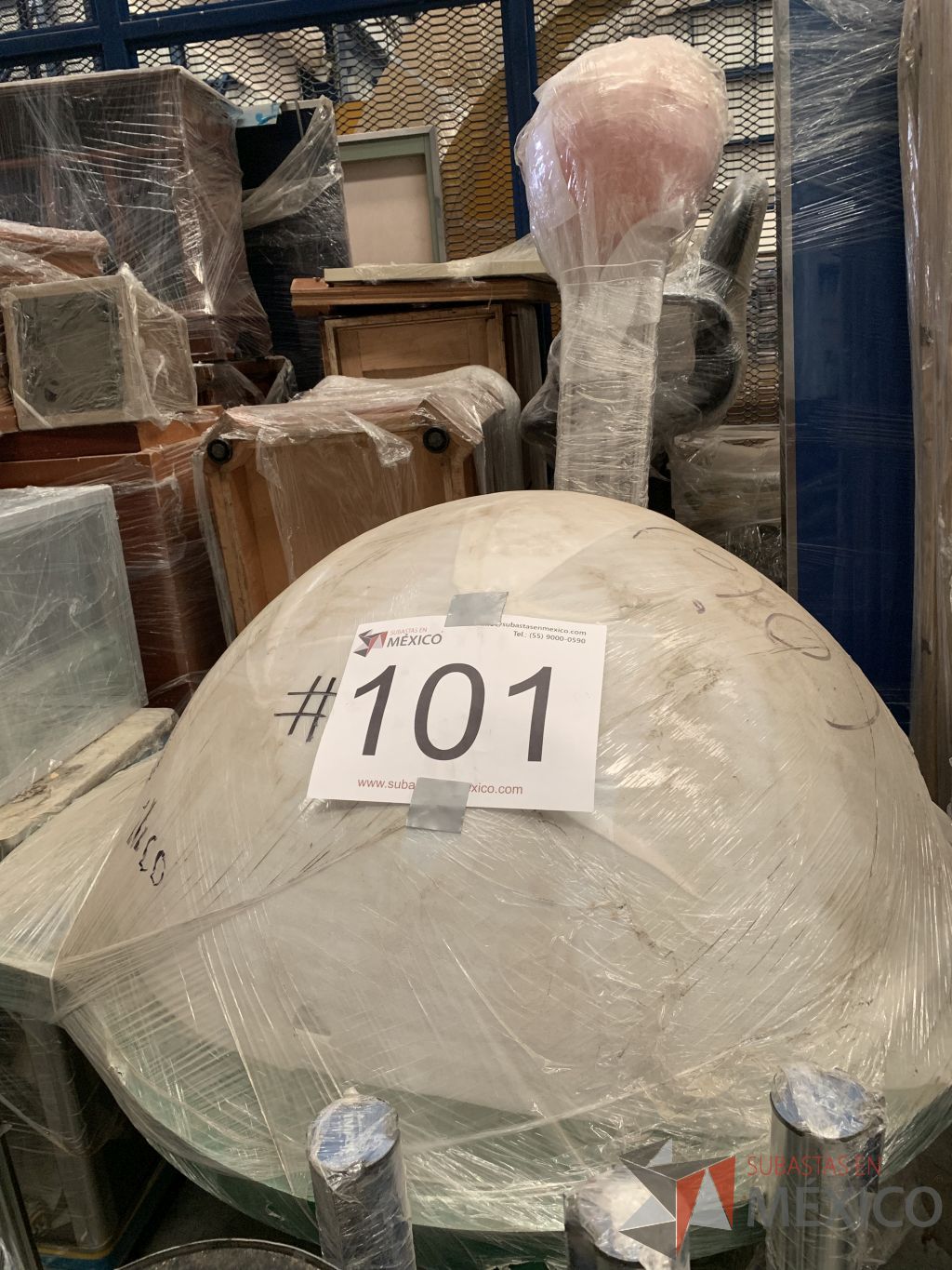Lote 007 - Lote con más de 1,700 artículos, Stand´s, Marcos de Acero y Mobiliario (más de 550 sillas), Unifila, Tarimas... - Imagen 304