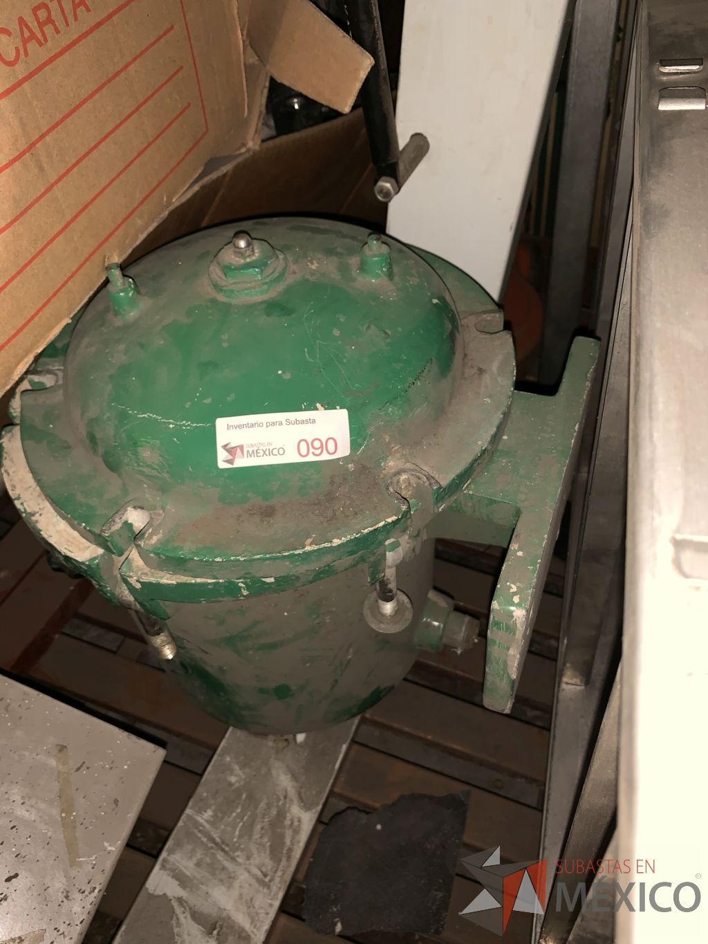 Lote 015 - Transformador Seco 75 KVA de 480 a 220, Compresor, Hidroneumático, Motores, ,etc. - Imagen 9