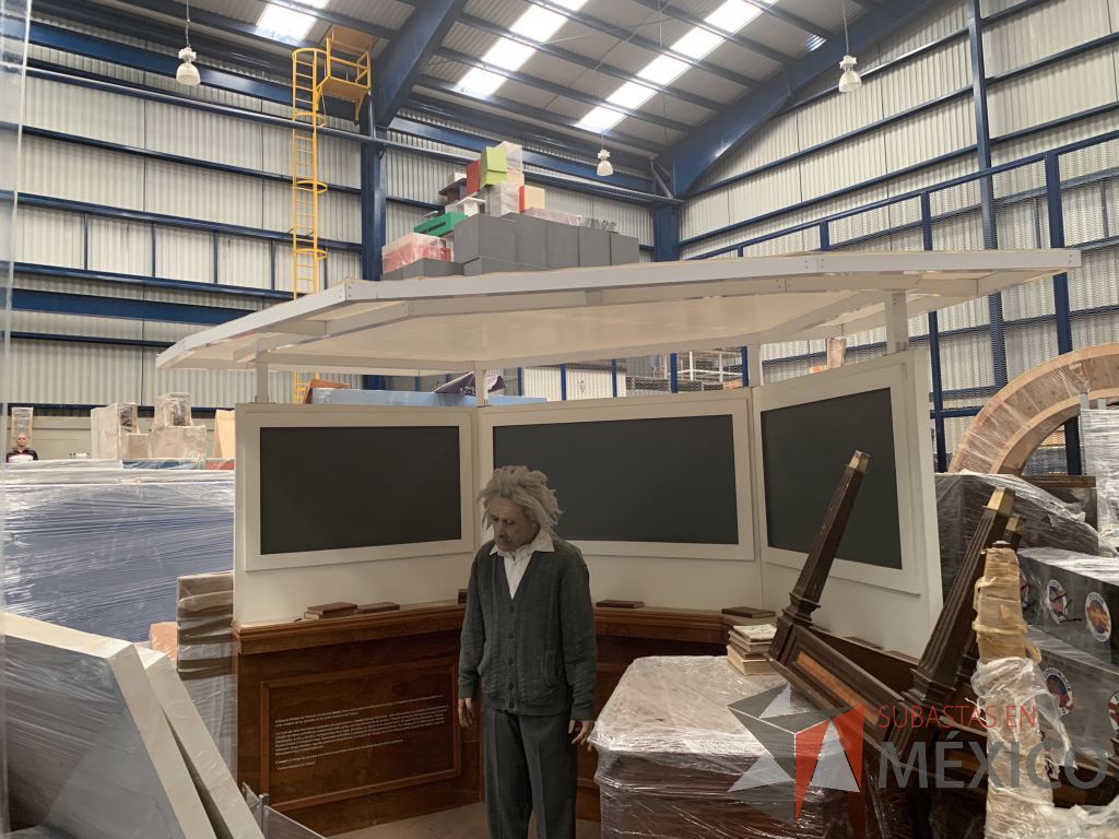 Lote 007 - Lote con más de 1,700 artículos, Stand´s, Marcos de Acero y Mobiliario (más de 550 sillas), Unifila, Tarimas... - Imagen 390