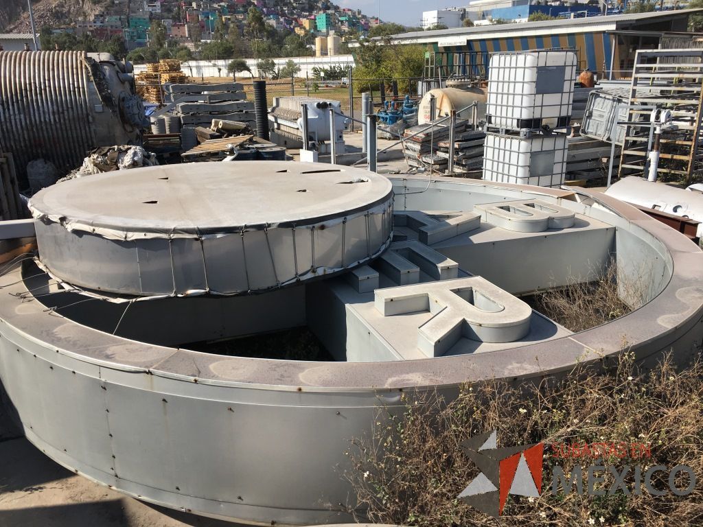 Lote 001 Contiene 2 Estructuras para anuncios espectaculares desmontadas en PB - Imagen 12