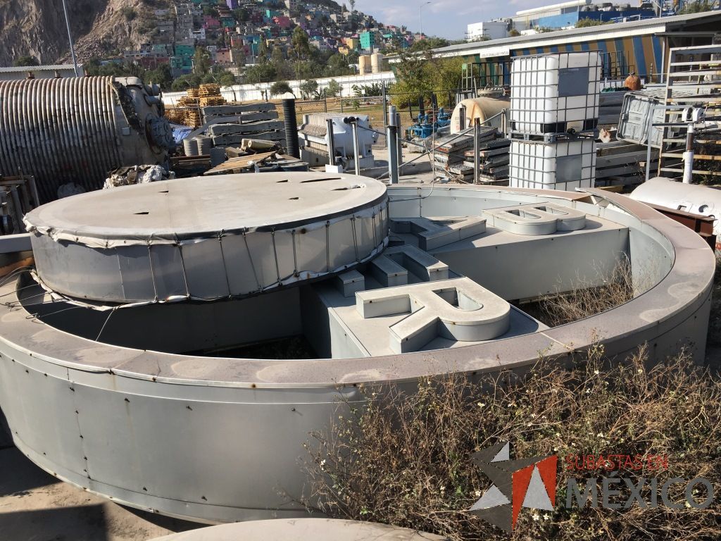 Lote 001 Contiene 2 Estructuras para anuncios espectaculares desmontadas en PB - Imagen 11