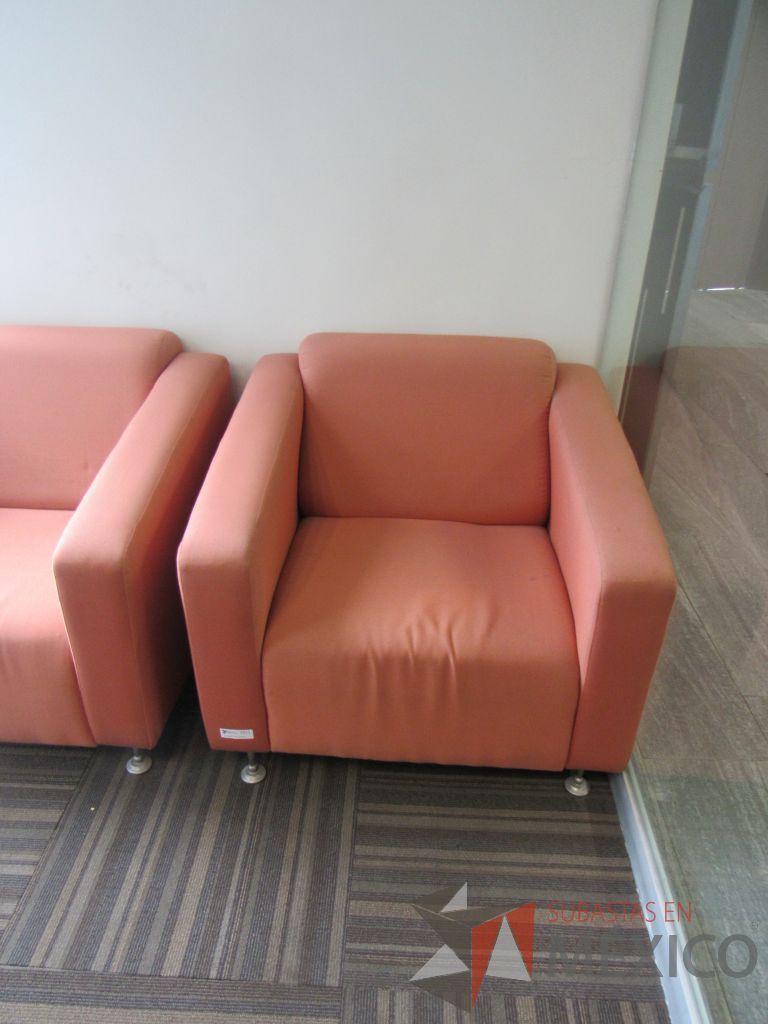 Lote 011 - Sillón de 1 plaza en tela color naranja - Imagen 4