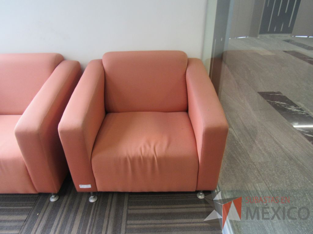 Lote 011 - Sillón de 1 plaza en tela color naranja - Imagen 3