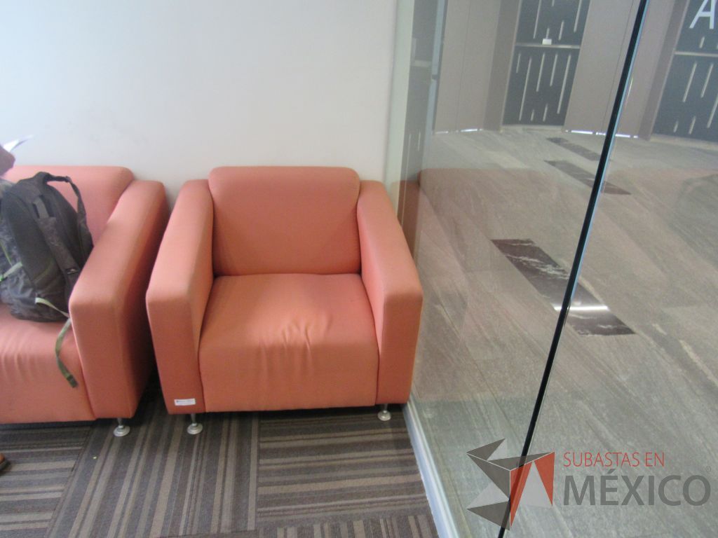 Lote 011 - Sillón de 1 plaza en tela color naranja - Imagen 2