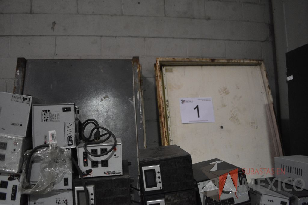 Lote 004 - Cortina Metálica, 2 Puertas Blindadas, Contenedores Metálicos - Imagen 28