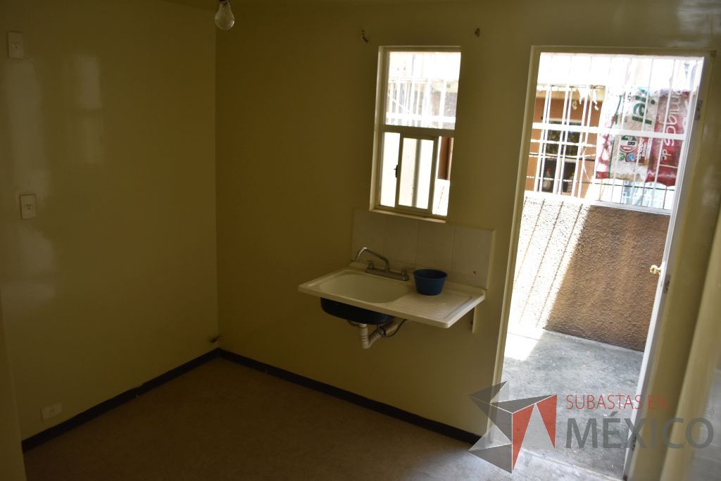 Lote 001 - Casa Habitación ubicada en Tecámac, 3 niveles, 4 recámaras, 2 baños y medio - Imagen 62