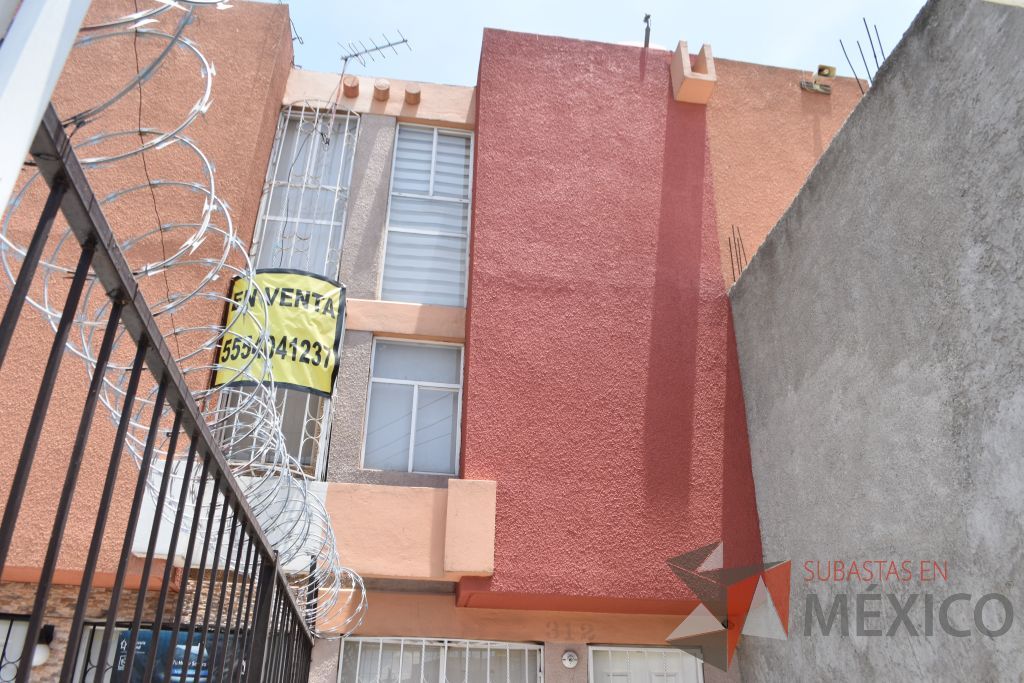 Lote 001 - Casa Habitación ubicada en Tecámac, 3 niveles, 4 recámaras, 2 baños y medio - Imagen 8