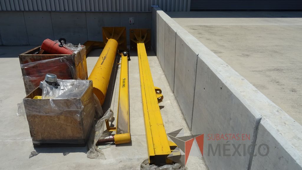 Lote 004 - Grua Tipo Jip Crane (Columna + Brazo), 2000 Lbs, con Polipasto Eléctrico de Cadena Marca Yale - Imagen 10