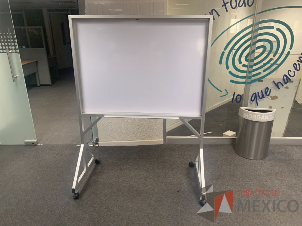 Lote 052 - Pizarrón blanco - Imagen 2