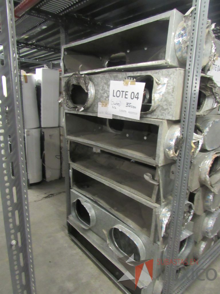 Lote 004 - 35 Ductos de aire acondicionado, 120 cubiertas de madera y 24 gabinetes. - Imagen 20