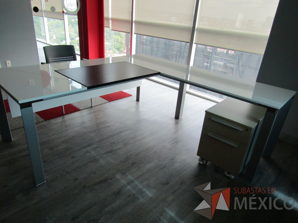 Lote 001 - Oficina de dirección, Escritorio, Archivero, Credenza - Imagen 15