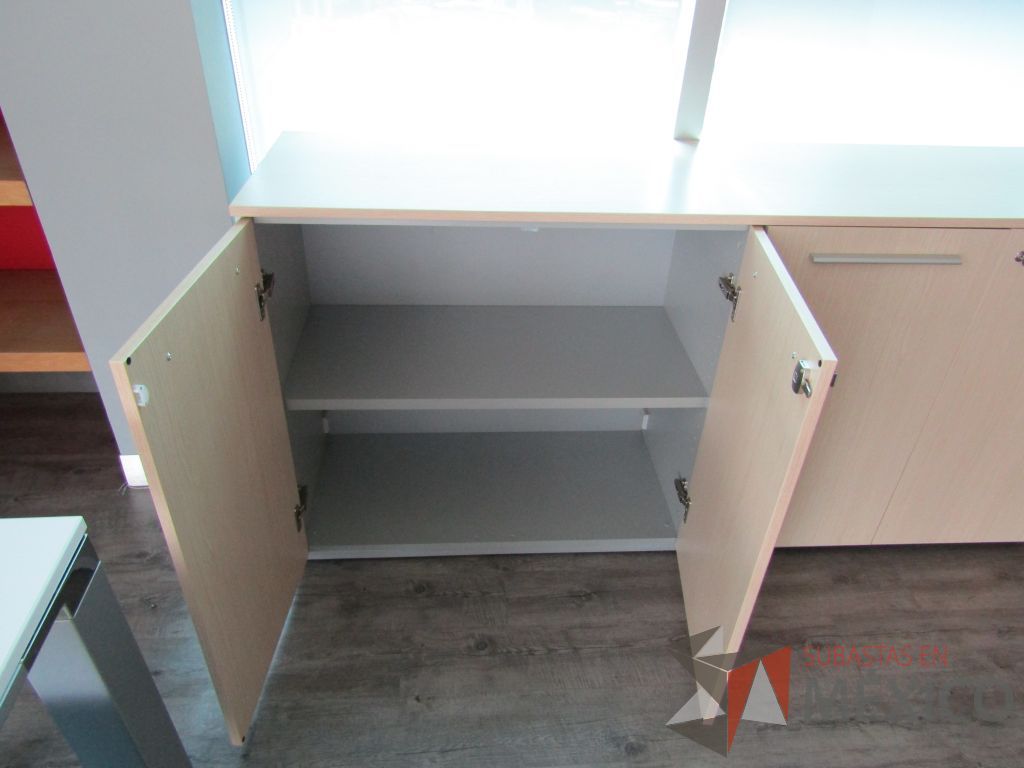Lote 001 - Oficina de dirección, Escritorio, Archivero, Credenza - Imagen 7