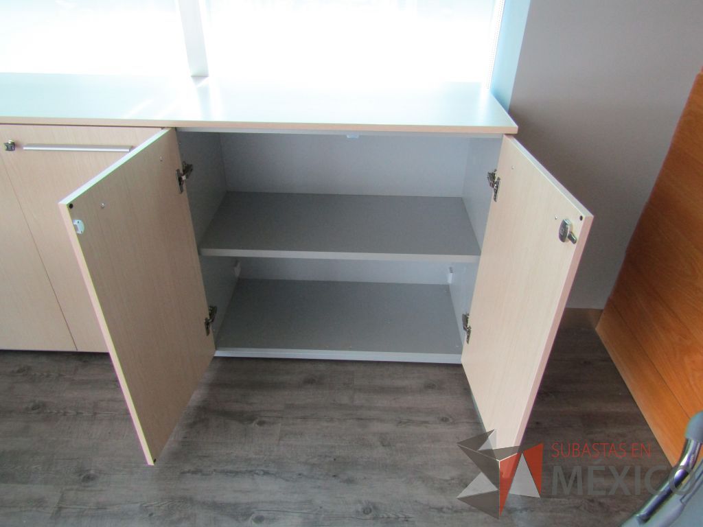Lote 001 - Oficina de dirección, Escritorio, Archivero, Credenza - Imagen 8