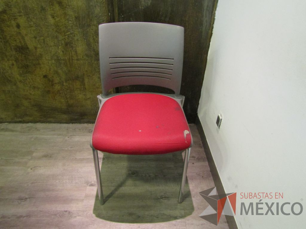 Lote 034 - 2 Sillas de Visita, Fijas con Respaldo color gris