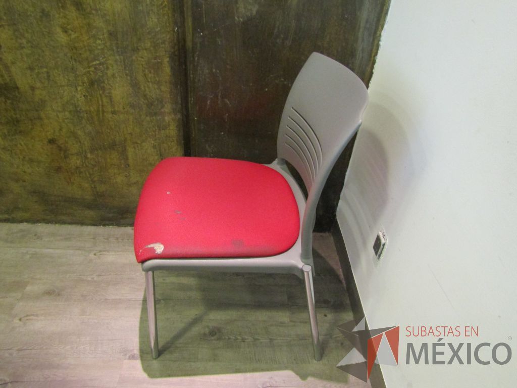 Lote 034 - 2 Sillas de Visita, Fijas con Respaldo color gris - Imagen 4