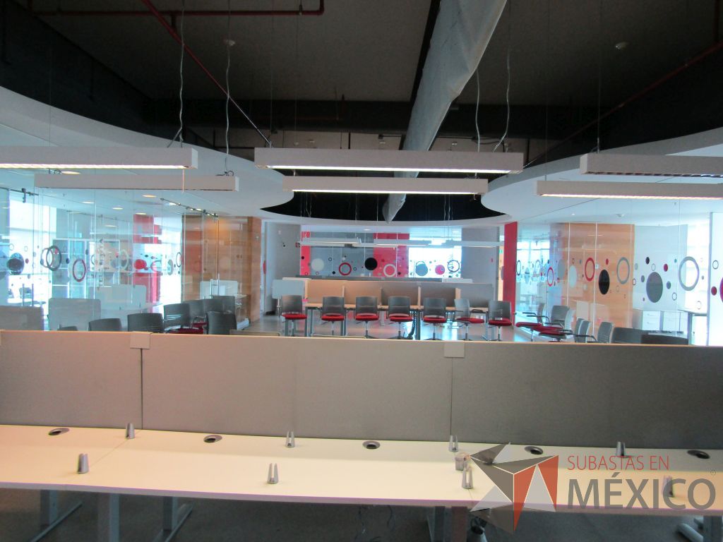 Lote 034 - Estación de trabajo para Call Center para 10 Personas y Mesa para Supervisor - Imagen 15