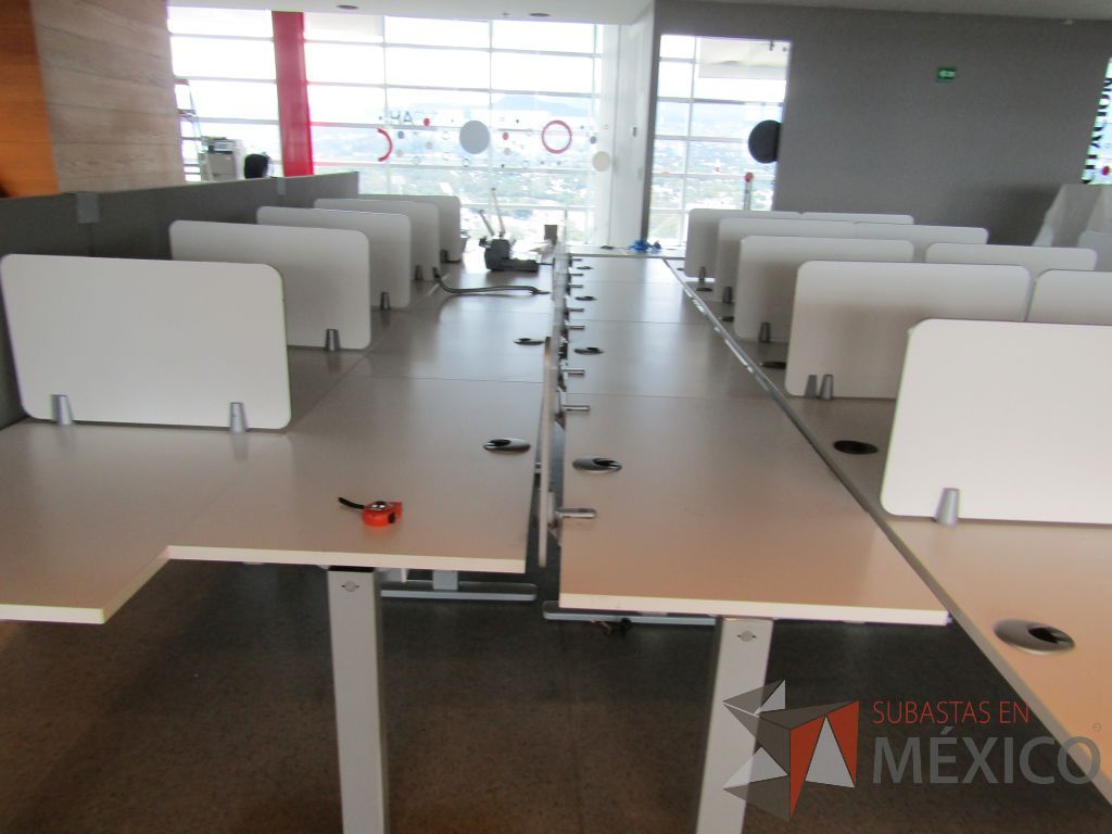 Lote 020 - Estación de Trabajo Lineal para 5 Personas tipo Call Center - Imagen 5