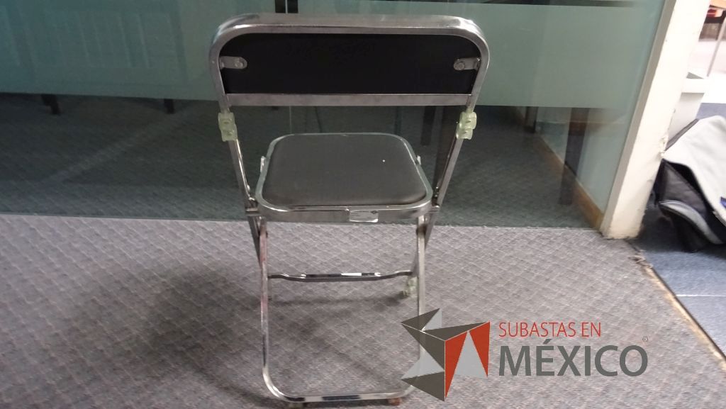 Lote 498 - Barra para cocina, credenza de madera con 3 puertas, gabinete superior, mueble de cocina con tarja de acero inoxidable, 4 puertas, mesa de apoyo y 2 sillas pegables - Imagen 29