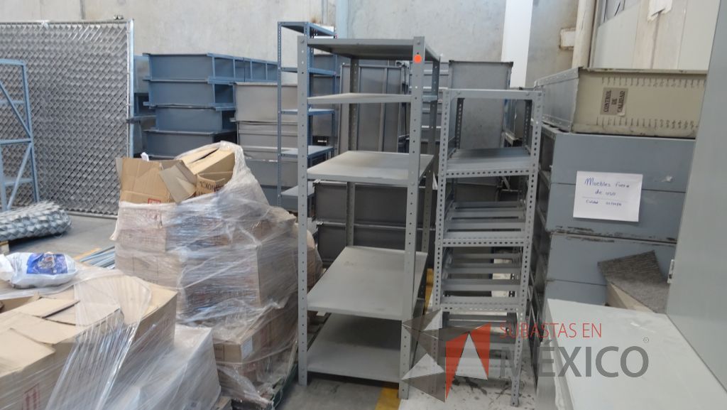 Lote 007 - 61 Rack´s metálicos de diferentes modelos y tamaños - Imagen 7