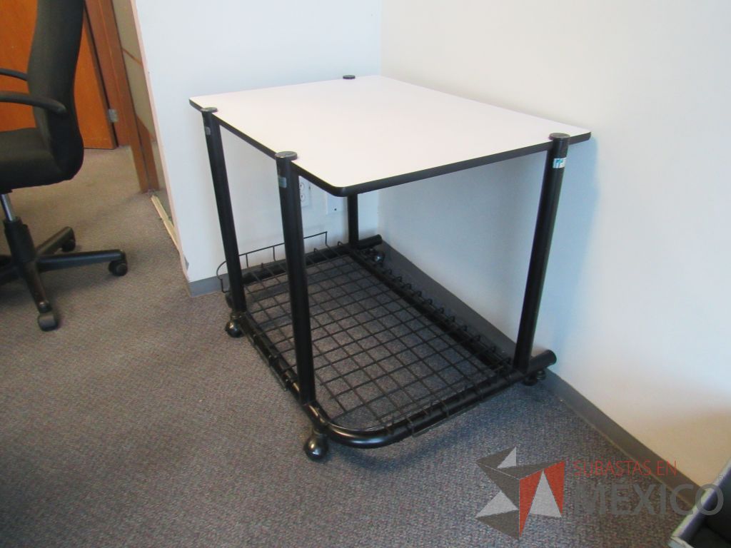 Lote 513 - Mesa de apoyo para impresora y mesa de sala de juntas para 10 personas - Imagen 9