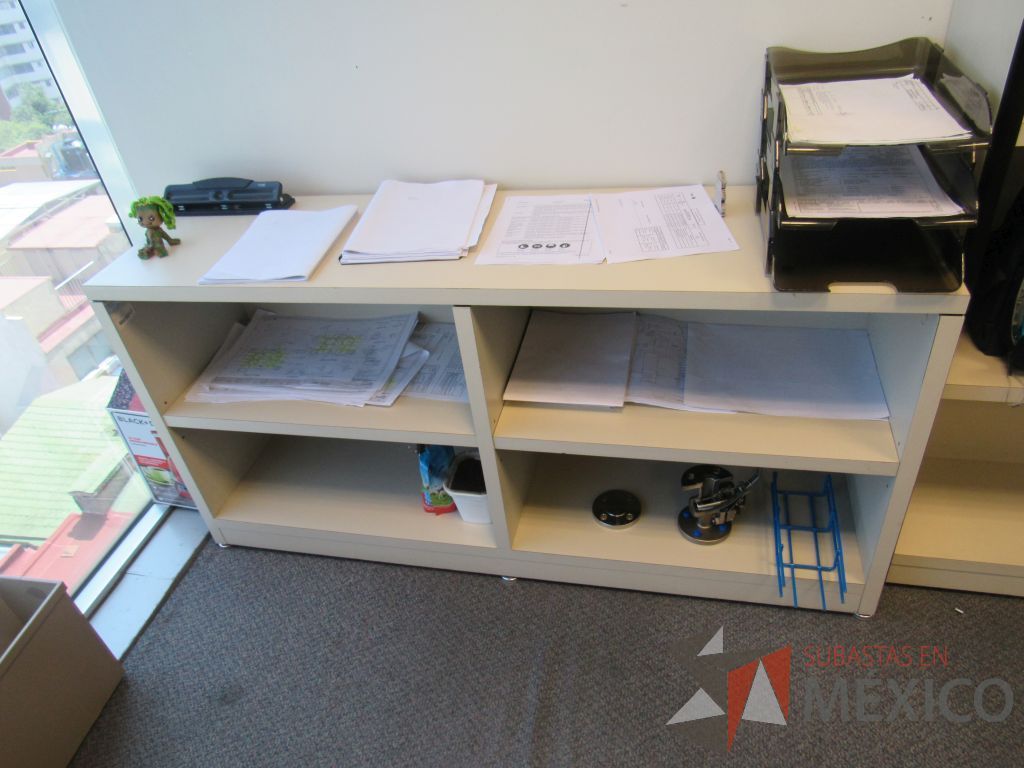 Lote 519 - Credenza con 4 entrepaños, escritorio para 1 persona y librero con 3 entrepaños - Imagen 3