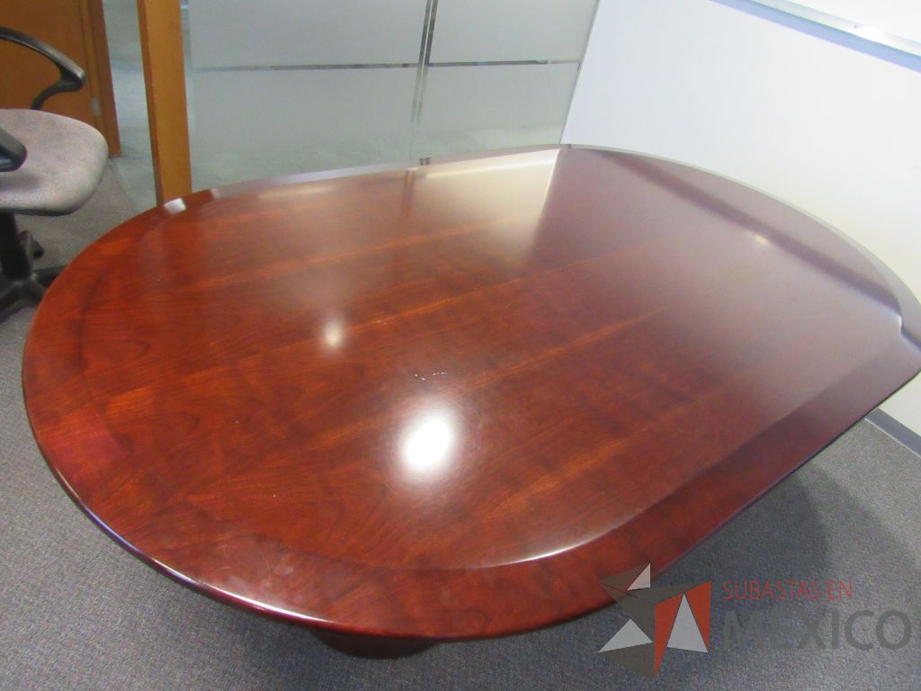 Lote 099 - Credenza con 10 cajones, escritorio para 1 persona, gabinete alto de 2 puertas y mesa de sala de juntas para 6 personas - Imagen 17