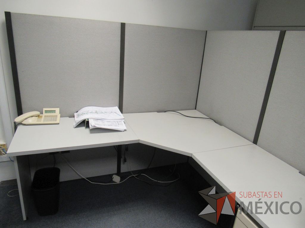Lote 590 - Estación de trabajo para 2 personas con mampara alta y 2 archiveros - Imagen 3