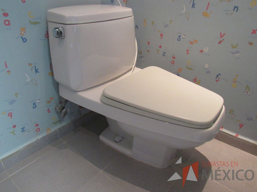 Lote 218 - Lavabo con mueble, taza de baño, cambiador de bebés y 5 persianas black - Imagen 11