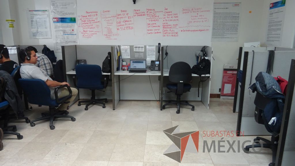 Lote 125 - Estación de trabajo para 8 personas tipo call center