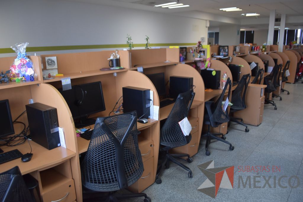 Lote 025 - Estación de trabajo para 18 personas tipo call center - Imagen 5