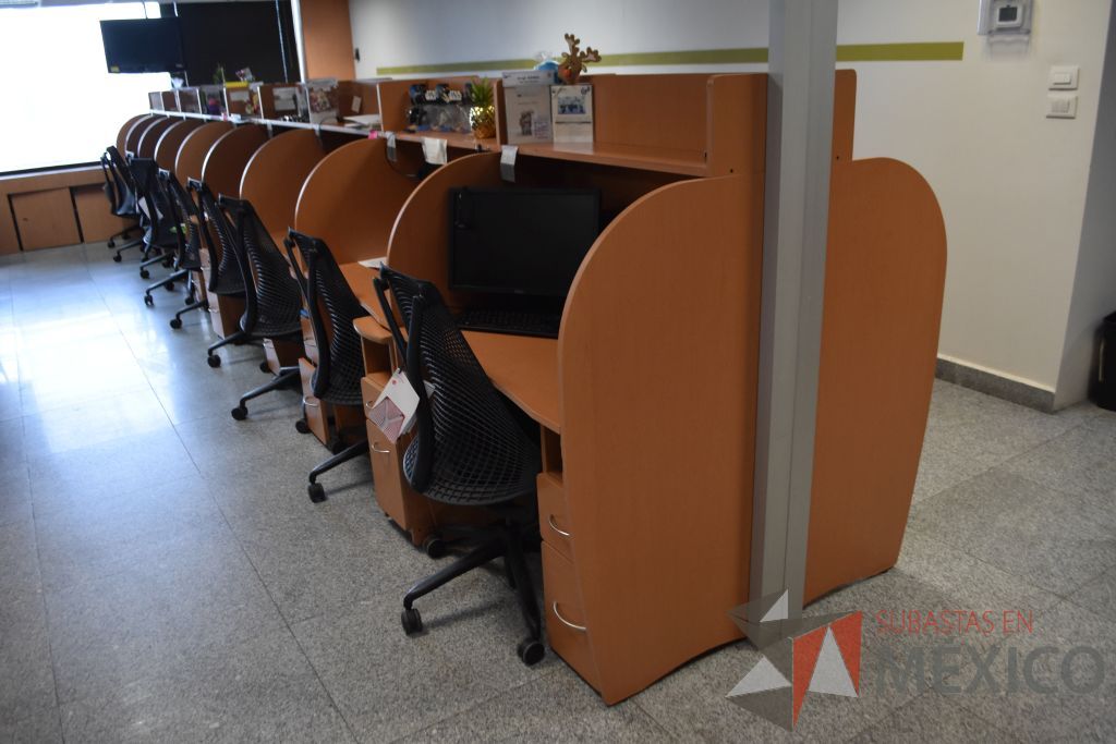 Lote 025 - Estación de trabajo para 18 personas tipo call center - Imagen 11
